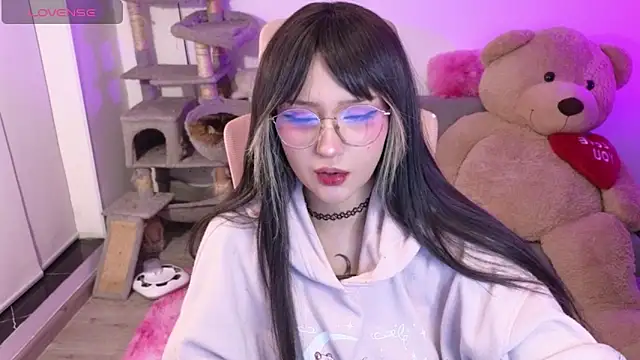 Snapshot of KuroChan420 chatting on February 20, 2026, 3:25 am KuroChan420 online show from February 20, 2026, 3:25 am