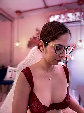 Zoe Bae online show from September 14, 2025, 3:12 pm