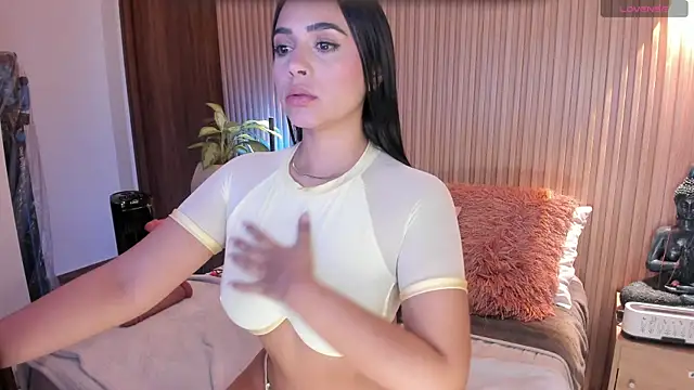 AMELIE xx online show from April 23, 2026, 1:24 pm