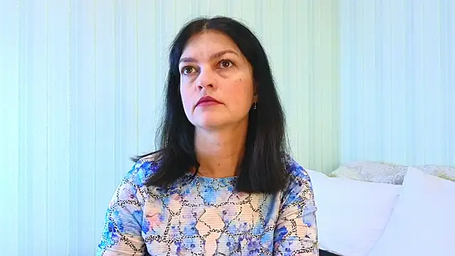  Lily  online show from November 18, 2025, 7:33 am