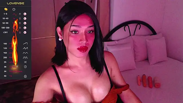 deliciouskelly online show from October 8, 2025, 1:18 am