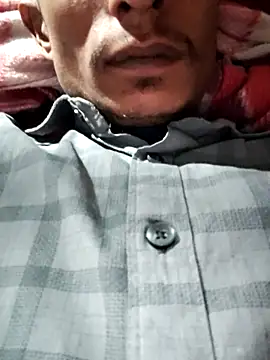 Snapshot of hq9870a chatting on January 13, 2026, 4:11 pm hq9870a online show from January 13, 2026, 4:11 pm