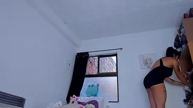 AlondraDiossa03 online show from September 27, 2025, 7:31 pm