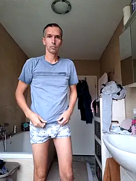 Geiler-boy313 online show from October 25, 2025, 8:35 am