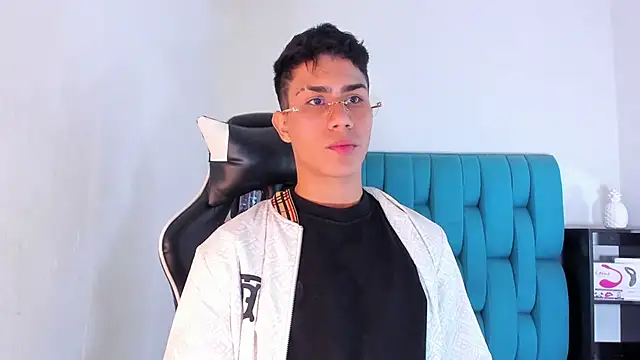 AlanNaughty online show from March 3, 2025, 8:32 pm