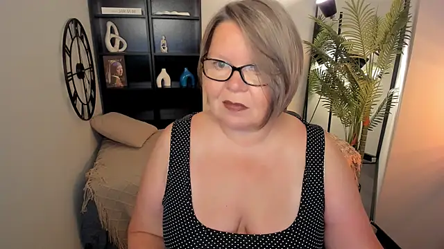 Shannonshine online show from August 4, 2026, 5:23 am