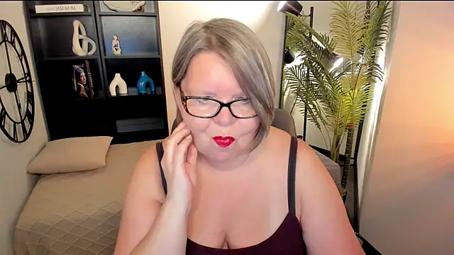 Shannonshine online show from July 16, 2026, 2:03 pm