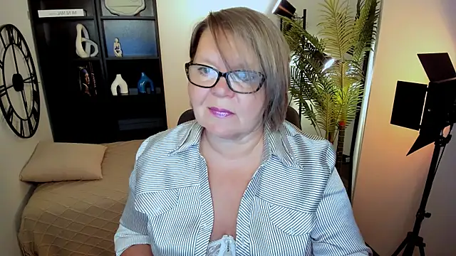 Shannonshine online show from July 17, 2026, 1:19 pm