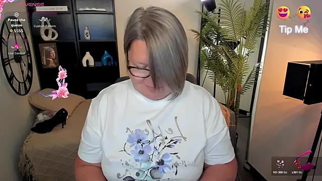 Shannonshine online show from August 5, 2026, 12:54 pm