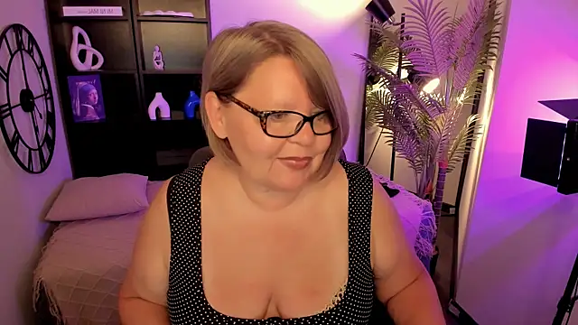 Shannonshine online show from July 29, 2026, 1:43 pm