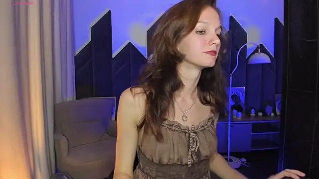 Snapshot of MirandaGlow chatting on August 1, 2026, 5:49 am MirandaGlow online show from August 1, 2026, 5:49 am