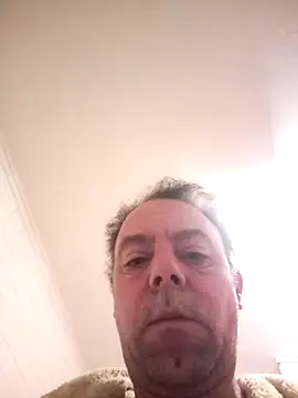 Snapshot of david_geam chatting on February 23, 2025, 2:18 am david geam online show from February 23, 2025, 2:18 am