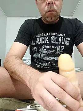 Snapshot of david_geam chatting on November 1, 2025, 12:06 am david geam online show from November 1, 2025, 12:06 am