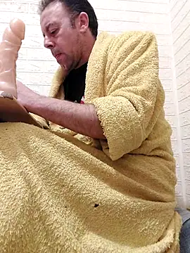 Snapshot of david_geam chatting on March 12, 2025, 12:53 am david geam online show from March 12, 2025, 12:53 am