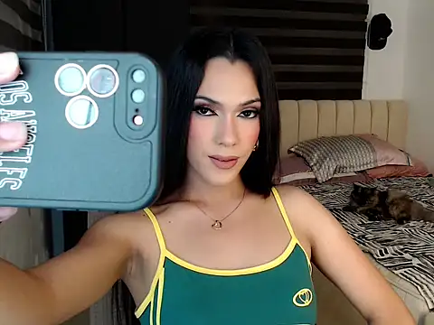 XxIvory CatxX online show from April 18, 2026, 9:55 am