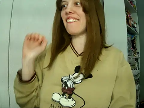 Snapshot of BellaRaim chatting on April 15, 2026, 9:15 pm BellaRaim online show from April 15, 2026, 9:15 pm