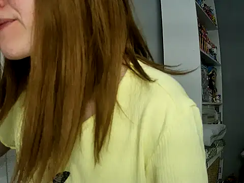 Snapshot of BellaRaim chatting on April 16, 2026, 2:18 pm BellaRaim online show from April 16, 2026, 2:18 pm