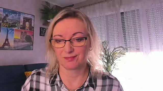 vanessa chat online show from March 10, 2026, 2:10 pm