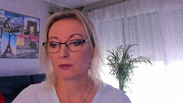 vanessa chat online show from July 21, 2026, 1:23 pm