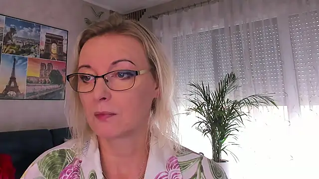 vanessa chat online show from August 4, 2026, 1:26 pm