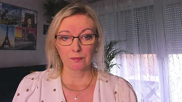 vanessa chat online show from February 11, 2026, 2:28 pm