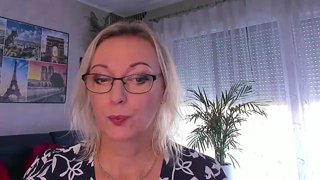 vanessa chat online show from July 30, 2026, 1:21 pm