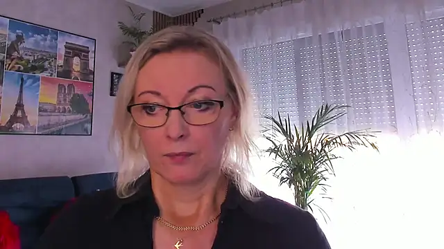 vanessa chat online show from August 6, 2026, 1:28 pm