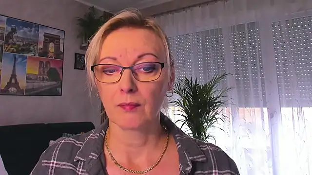 vanessa chat online show from October 23, 2025, 1:21 pm