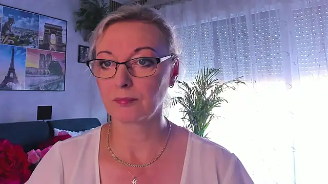 vanessa chat online show from June 28, 2026, 1:28 pm