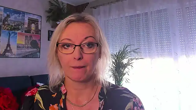 vanessa chat online show from June 23, 2026, 1:31 pm