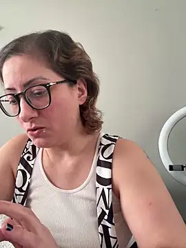 bisexyelizz online show from March 23, 2025, 6:58 am