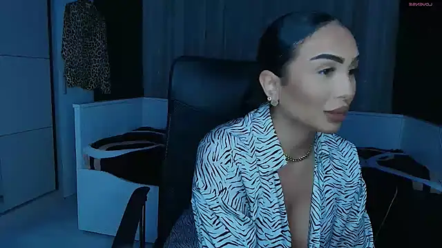 Snapshot of mistress_meryem chatting on March 25, 2026, 12:00 am mistress meryem online show from March 25, 2026, 12:00 am