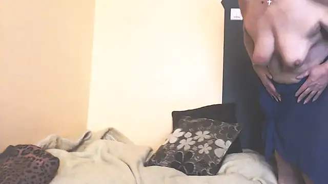 Snapshot of MioritaHard chatting on March 9, 2026, 1:47 pm MioritaHard online show from March 9, 2026, 1:47 pm