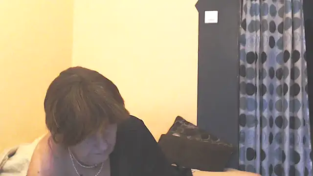 Snapshot of MioritaHard chatting on February 22, 2026, 12:40 pm MioritaHard online show from February 22, 2026, 12:40 pm