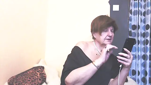 Snapshot of MioritaHard chatting on March 1, 2026, 12:38 pm MioritaHard online show from March 1, 2026, 12:38 pm