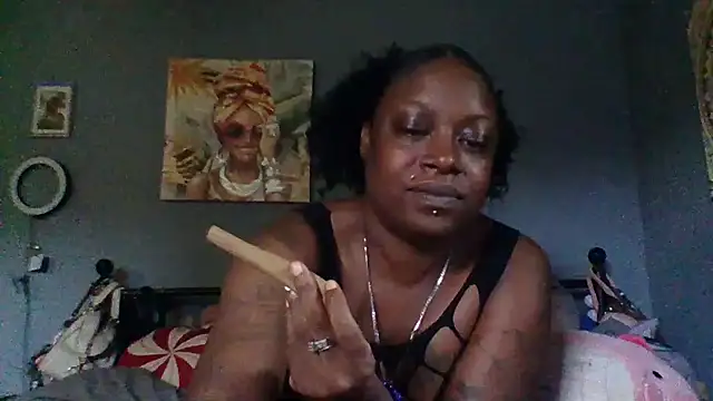 msdeedee online show from April 27, 2026, 12:14 pm