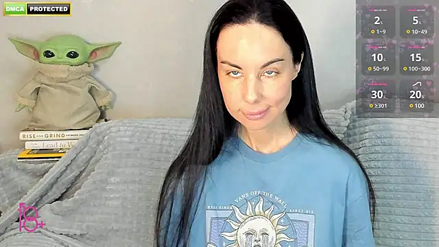 3ight33nplus online show from March 22, 2025, 9:42 pm