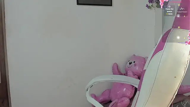 paola ih online show from February 17, 2025, 5:12 pm