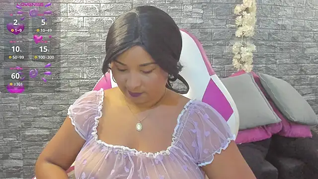 Snapshot of paola_ih chatting on June 3, 2026, 8:57 pm paola ih online show from June 3, 2026, 8:57 pm