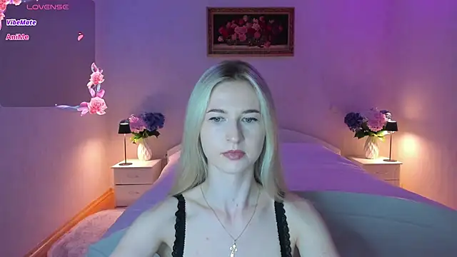 AnnaCarrera online show from June 30, 2026, 8:09 pm