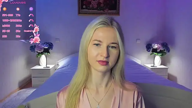 AnnaCarrera online show from April 28, 2026, 8:57 pm