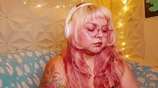 Satyn doll online show from June 17, 2026, 12:00 am