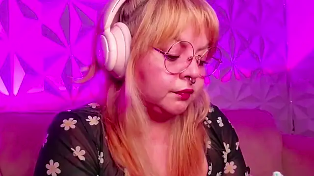 Satyn doll online show from October 4, 2025, 11:17 pm