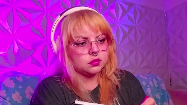 Satyn doll online show from September 27, 2025, 11:11 pm