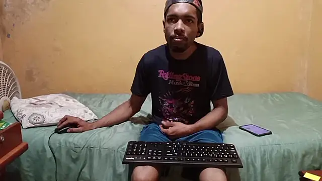 Snapshot of Setor_black chatting on July 24, 2026, 10:28 pm Setor black online show from July 24, 2026, 10:28 pm