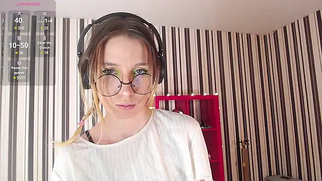  Hanna Moon  online show from February 7, 2025, 6:56 am