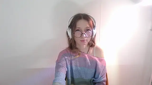  Hanna Moon  online show from May 22, 2026, 8:34 am
