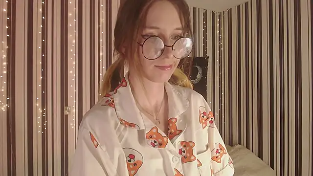  Hanna Moon  online show from September 9, 2025, 6:17 pm