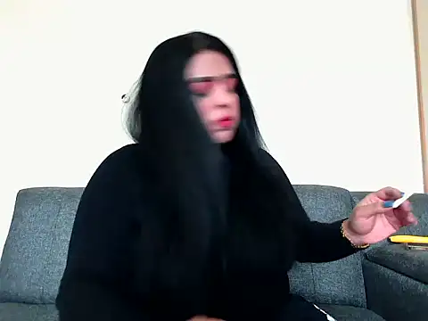 indianishkq7 online show from April 30, 2026, 10:44 am