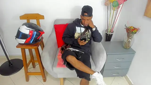 anhtony wayans online show from October 8, 2025, 12:34 am